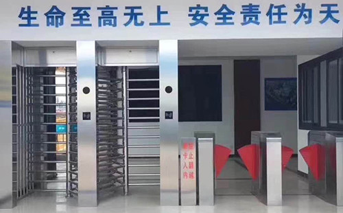 青岛智慧工地-建筑劳动力管理系统安装案例 - {dede:global.cfg_webname/}