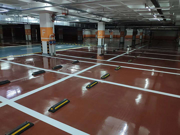 青岛停车场划线施工安装案例 - {dede:global.cfg_webname/}