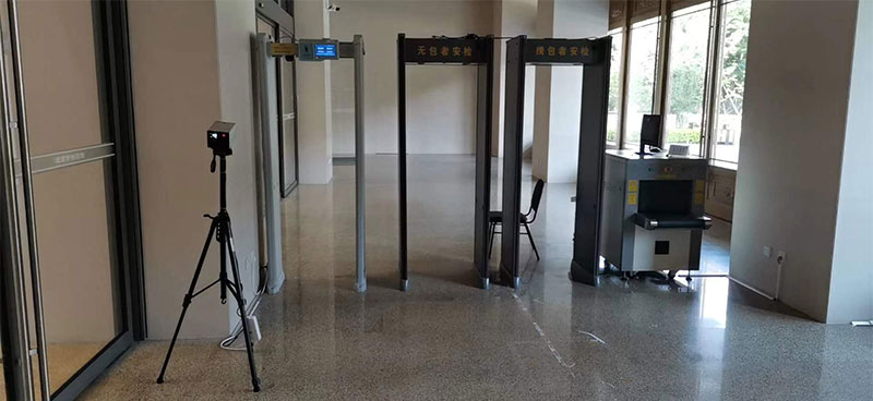 青岛热成像测温安检门安装案例 - {dede:global.cfg_webname/}